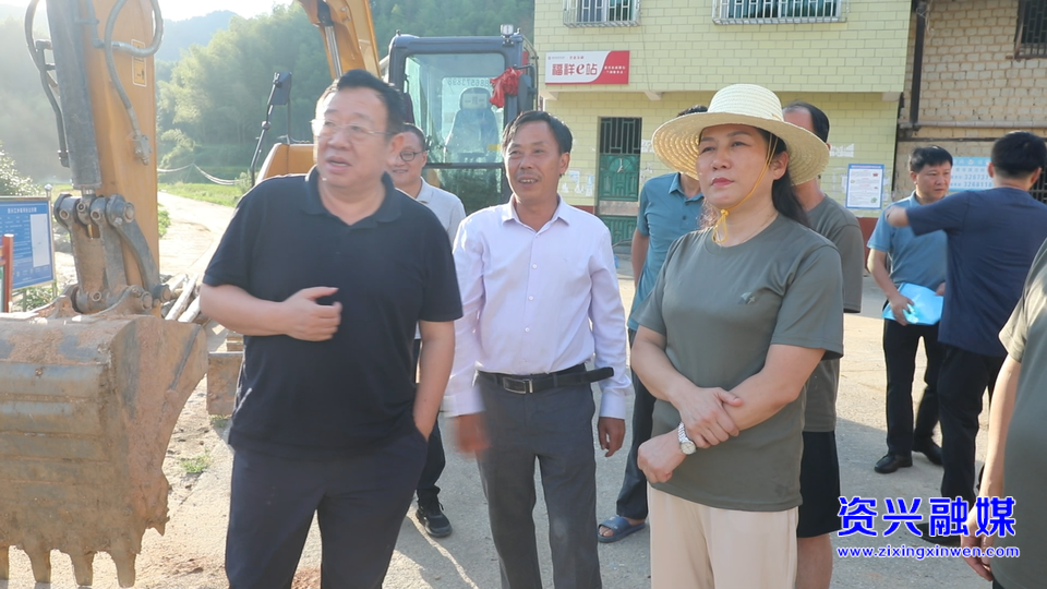 劉群赴資興調研指導災后恢復重建工作